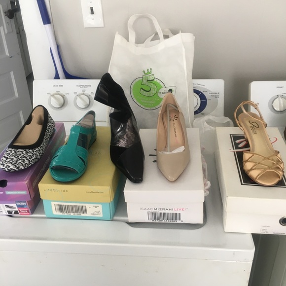 Ladies - Picture 5 of 6